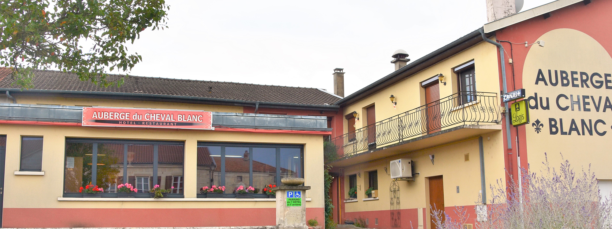 Hotel restaurant extérieur 